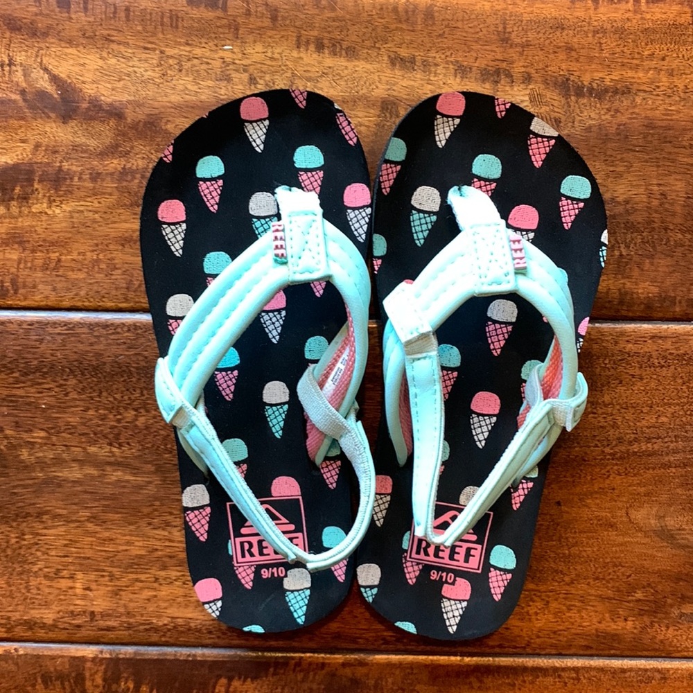 🍓3/$20 Kids REEF Sandals 9/10 Toddler size